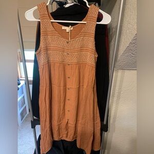 NWT Hem & Thread Tank Top